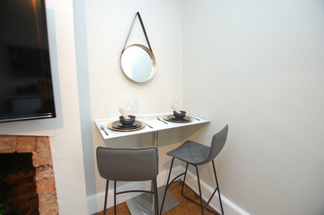 Modern One Bed Apartment, By Kipz Centre - Amazing Location & Quiet!