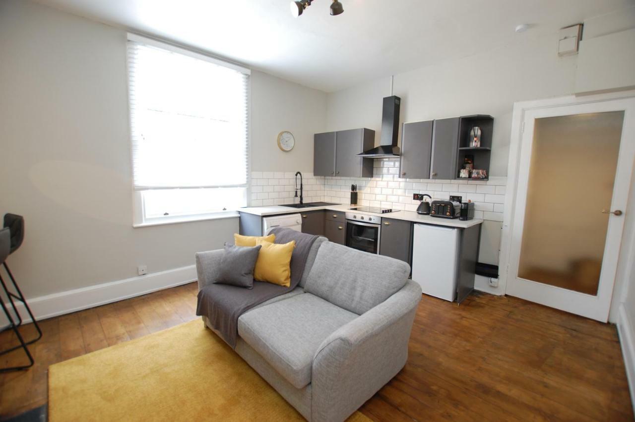 Modern One Bed Apartment, By Kipz Centre - Amazing Location & Quiet!