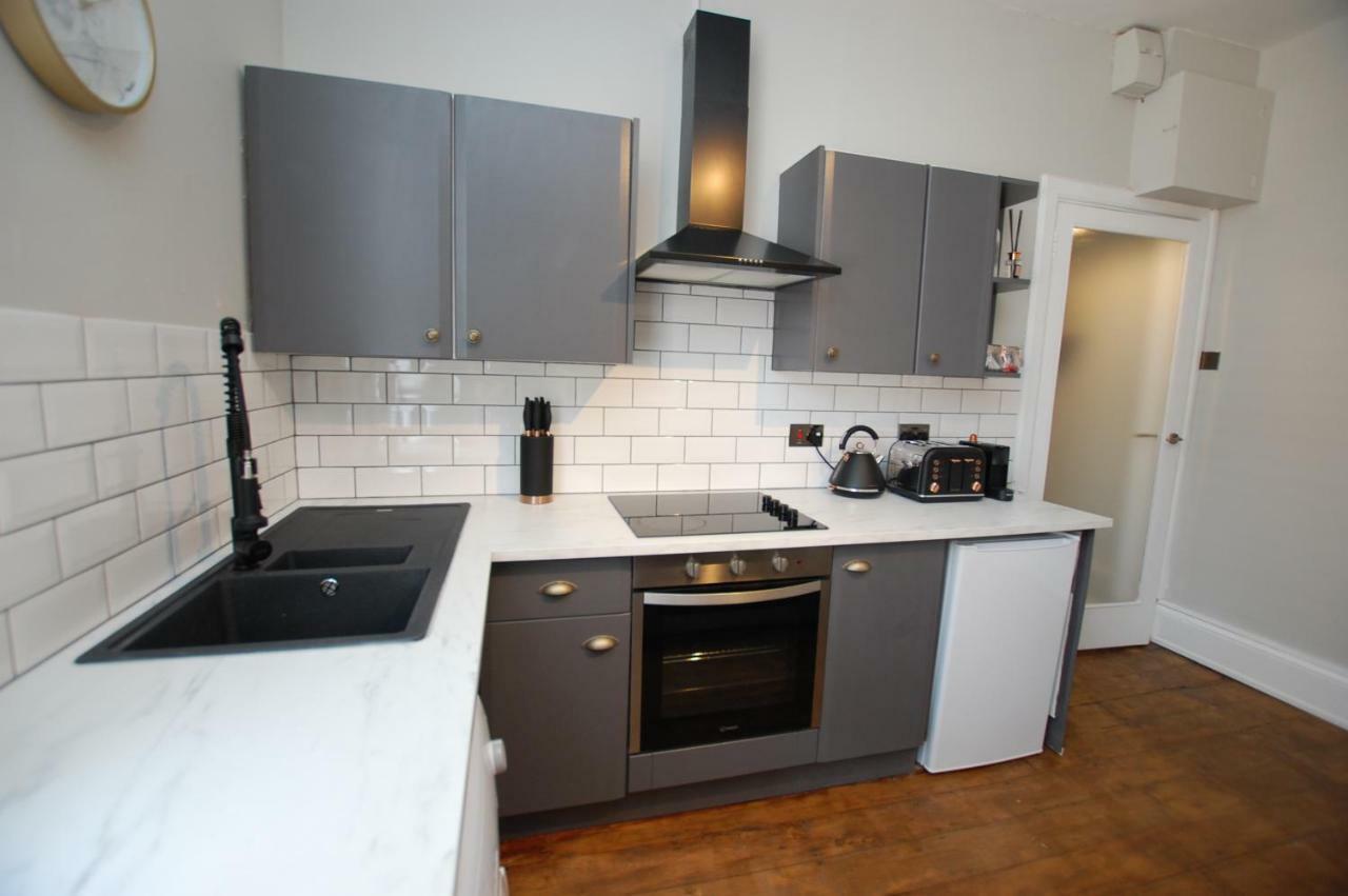 Modern One Bed Apartment, By Kipz Centre - Amazing Location & Quiet! Apartment *